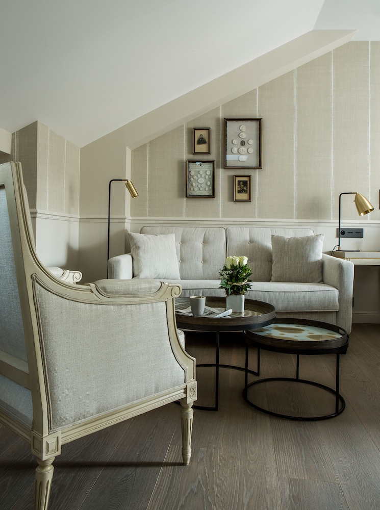 Suite junior (La Demeure Gustavienne) del hotel Charles V. Foto 5