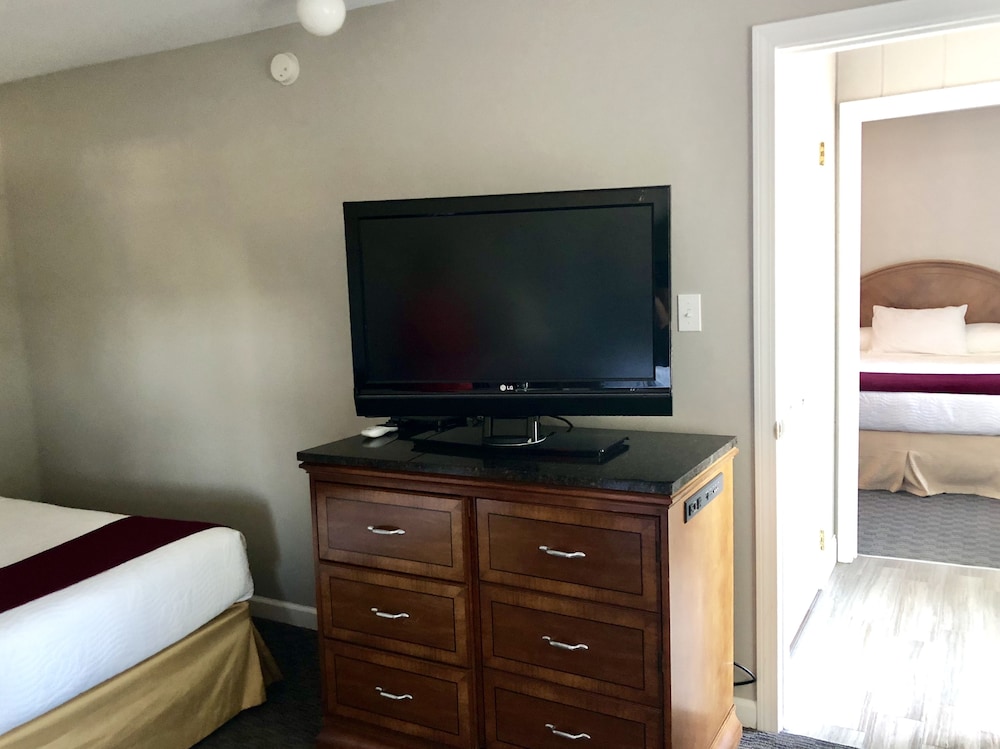 Suite estándar (Outside Entry with Patio) del hotel Inn On The Hill