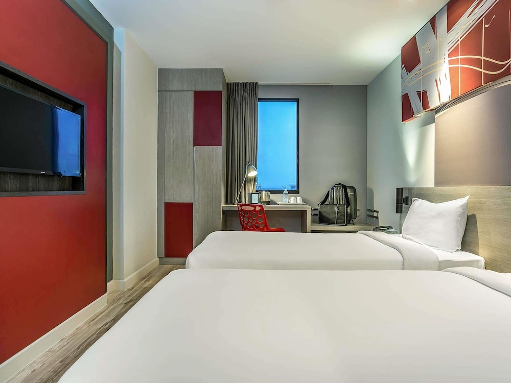 Habitación estándar con 2 camas individuales del hotel Ibis Bangkok Impact. Foto 9