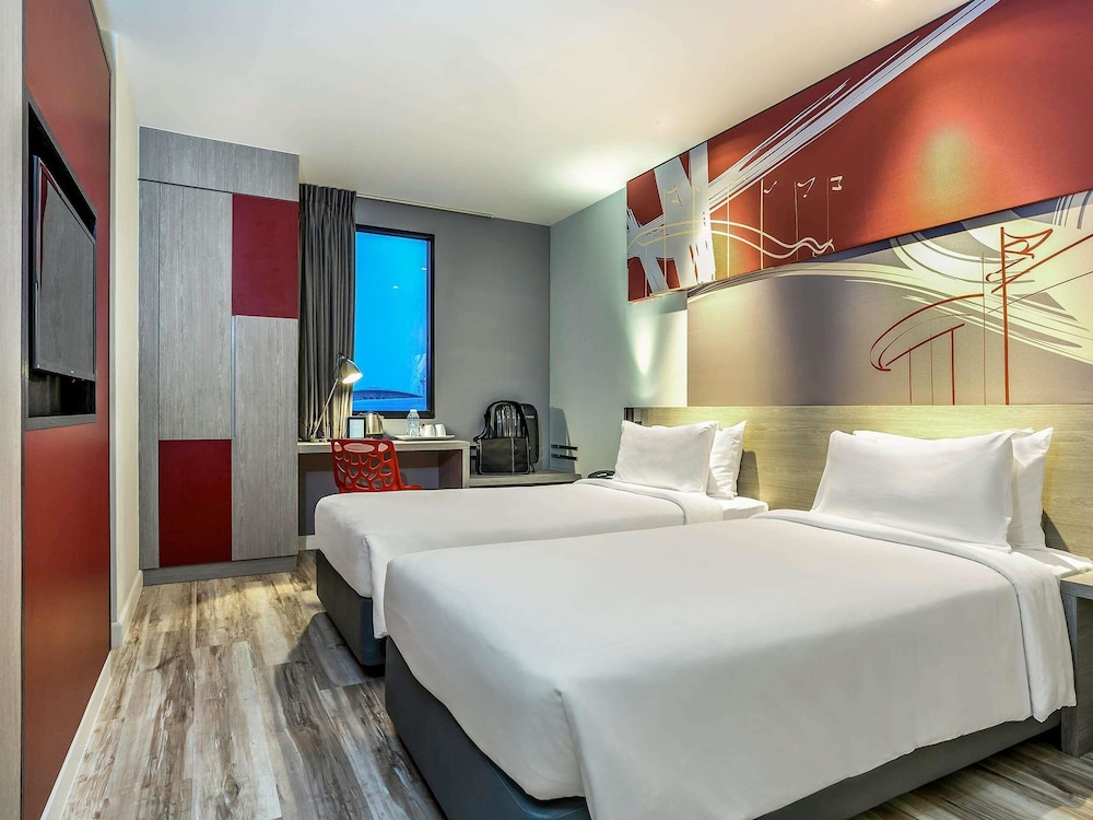 Habitación estándar con 2 camas individuales del hotel Ibis Bangkok Impact. Foto 16