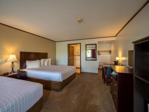 Habitación Estándar - 1 cama grande del hotel Lake 'n Pines. Foto 4