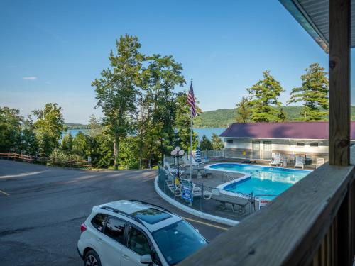 Habitación con 2 camas grandes del hotel Lake 'n Pines. Foto 6