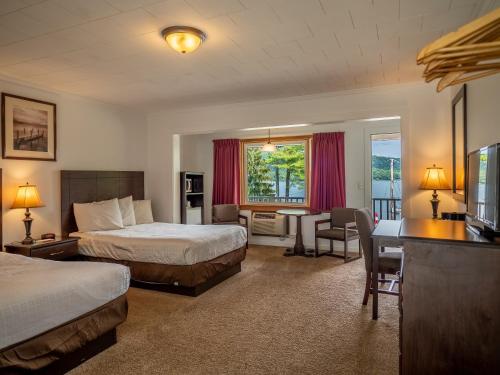 Habitación Doble con balcón del hotel Lake 'n Pines