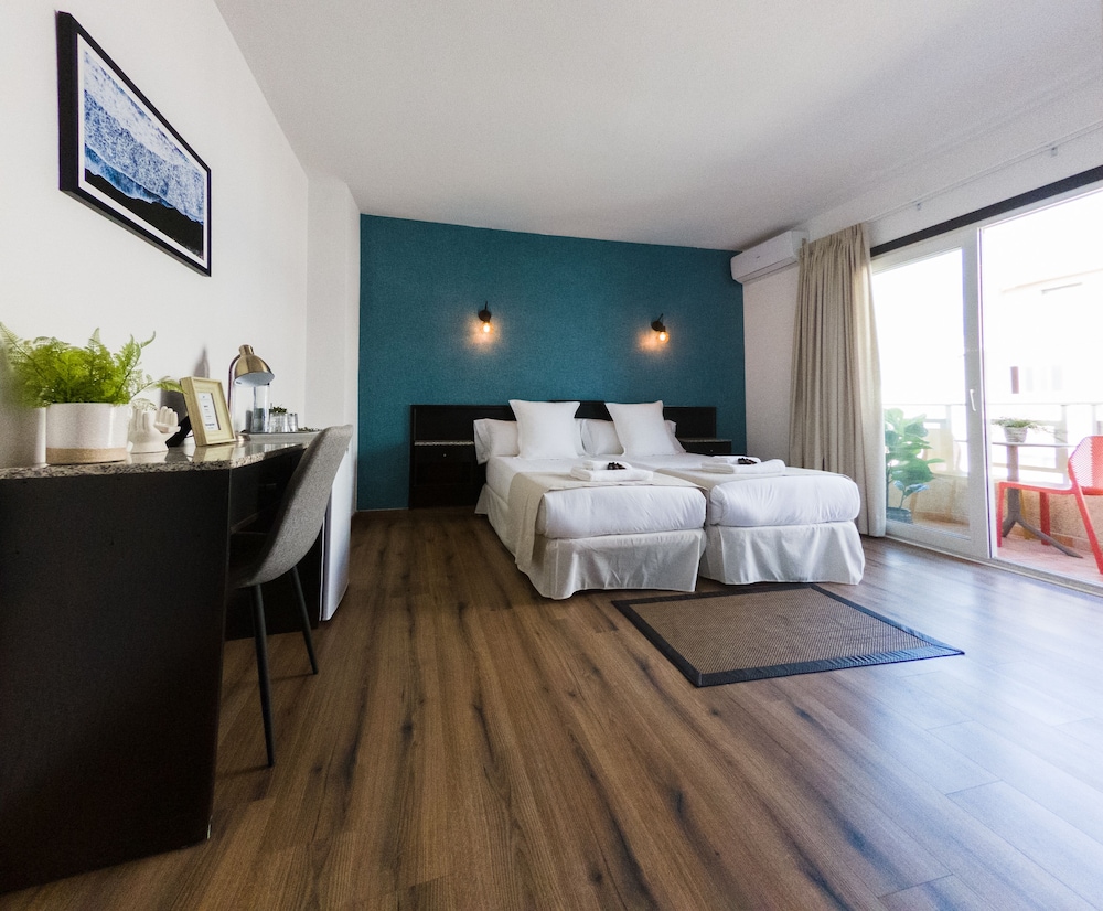 Habitación con 2 camas individuales del hotel Ventus. Foto 6