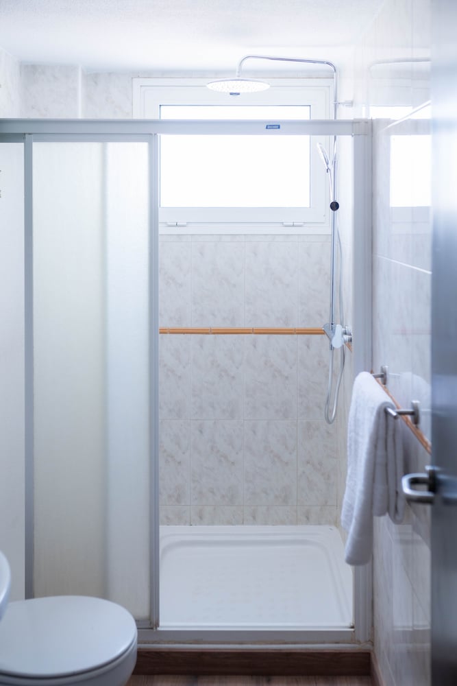 Habitación con 2 camas individuales del hotel Ventus. Foto 18