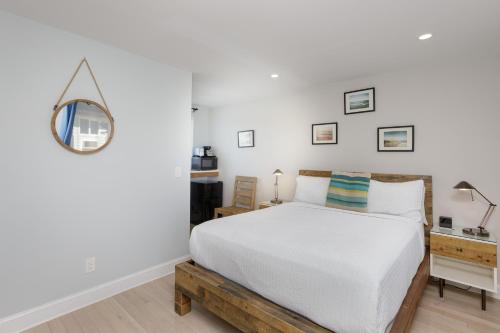 Habitación Doble con patio - cama grande del hotel Aqualina Inn Montauk. Foto 6