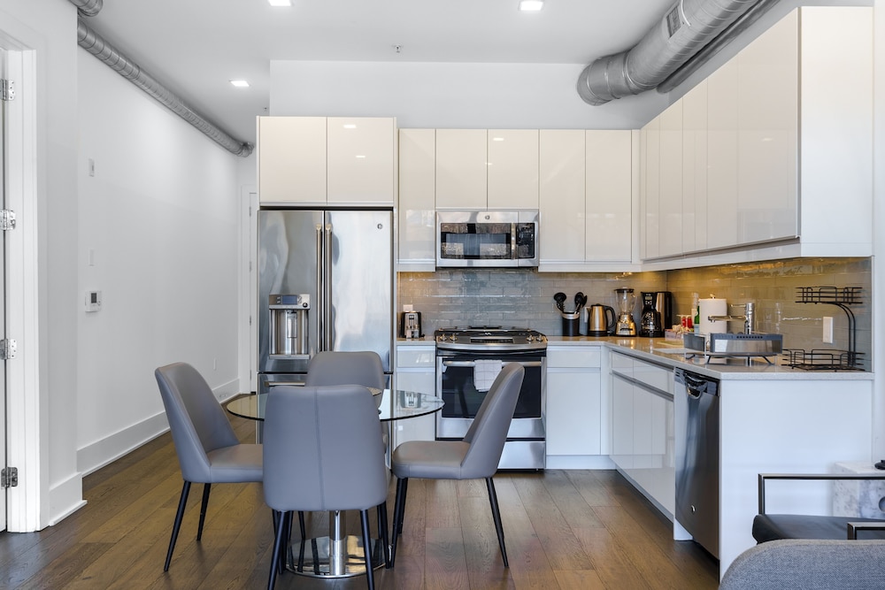 Apartamento, 1 habitación, cocina del hotel Dharma Home Suites Hoboken At Novia. Foto 5