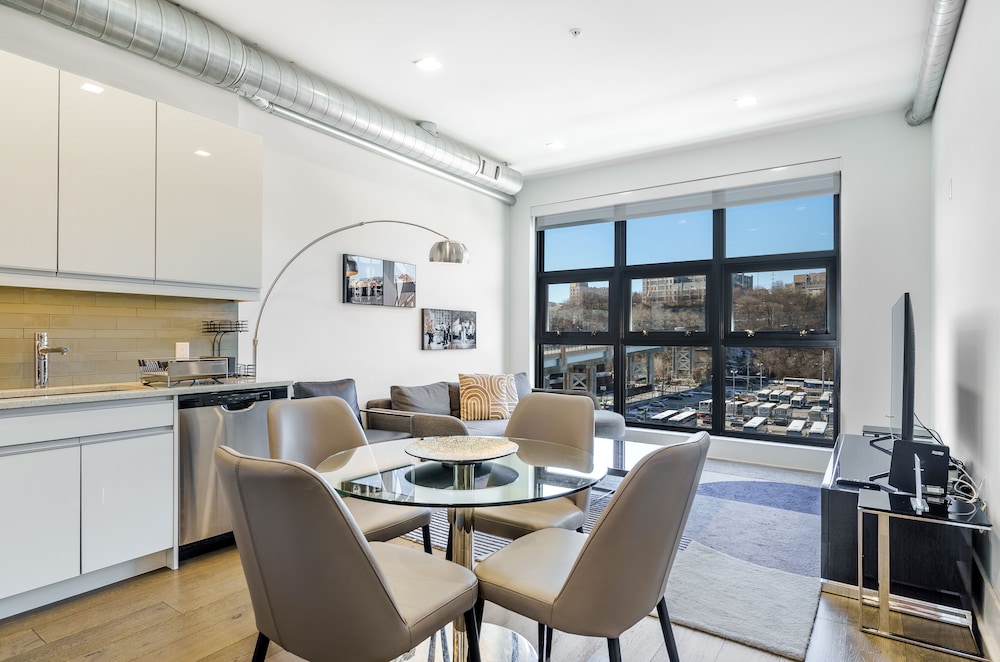 Apartamento, 1 habitación, cocina del hotel Dharma Home Suites Hoboken At Novia. Foto 8