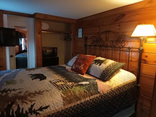 Suite Doble Deluxe - Cama grande del hotel Cramers Point & Cottages. Foto 2