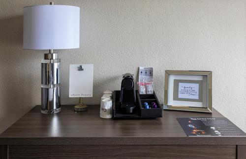 Habitación Doble Superior con cama grande - FAMQ del hotel Palazzo Lakeside. Foto 2