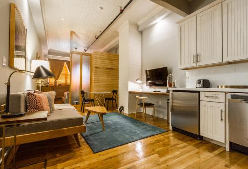 Suite Loft deluxe con zona de cocina del hotel Franklin Guesthouse. Foto 3