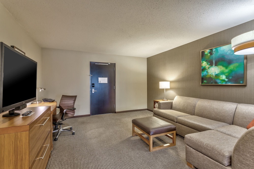 Cama king size (con sofá cama) del hotel Hyatt Place Minneapolis Downtown. Foto 6