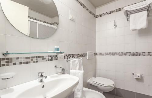 Habitación Individual Confort del hotel Grand Bonanno. Foto 5
