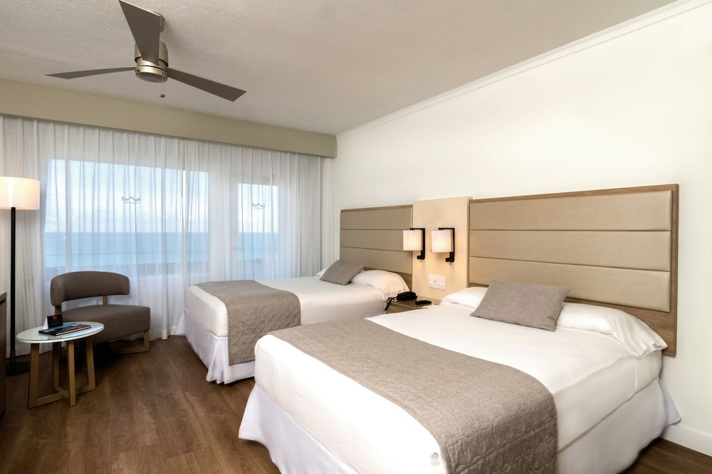 Habitación Deluxe, vistas al mar (Double Beds) del hotel Riu Plaza Miami Beach. Foto 1