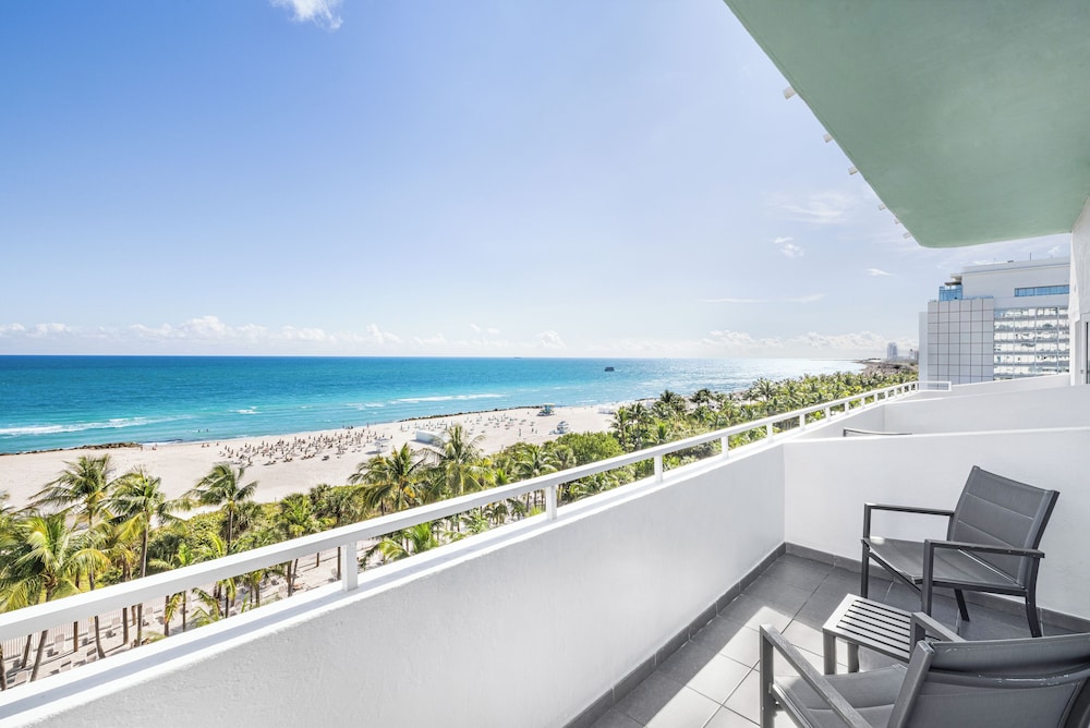 Habitación Deluxe, vistas al mar (Double Beds) del hotel Riu Plaza Miami Beach. Foto 9