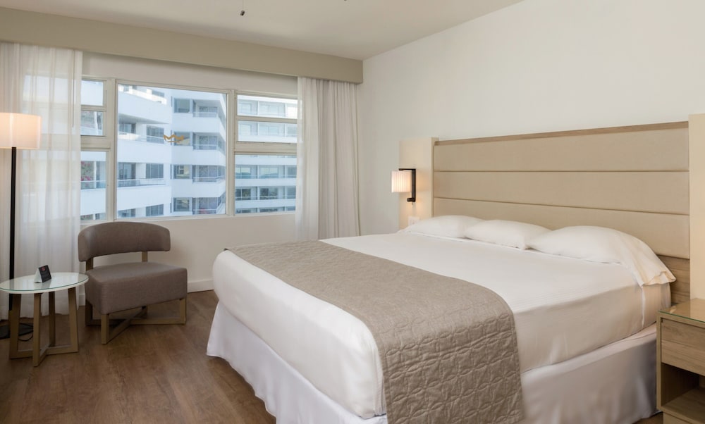 Deluxe Hotwire ROH del hotel Riu Plaza Miami Beach