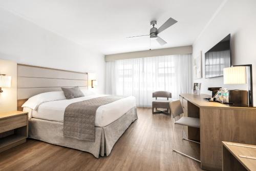 Alojamiento Deluxe - Cama extragrande - Frente al océano del hotel Riu Plaza Miami Beach. Foto 3