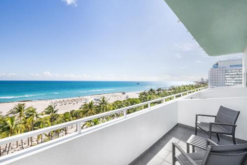 Alojamiento Deluxe - Cama extragrande - Frente al océano del hotel Riu Plaza Miami Beach. Foto 10