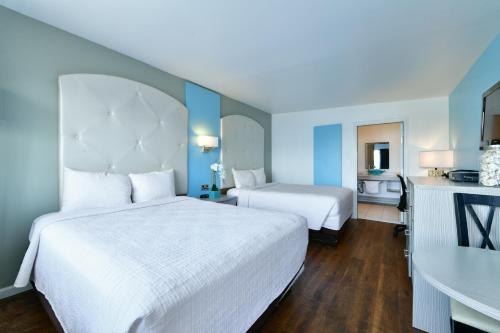 Habitación Doble Superior del hotel The Freeport Inn And Marina. Foto 3