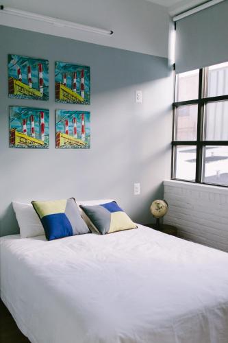 Habitación Doble con baño privado del hotel The Local -. Foto 8