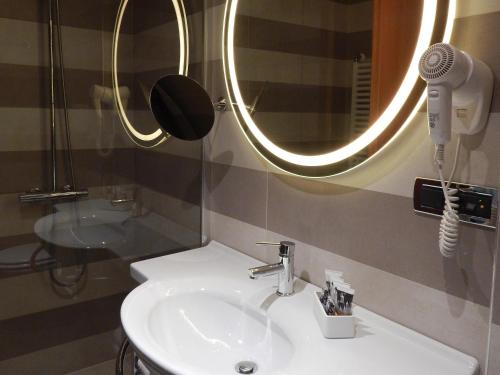 Habitación Doble Superior - 2 camas del hotel Mercure Rome Leonardo Da Vinci Airport. Foto 2