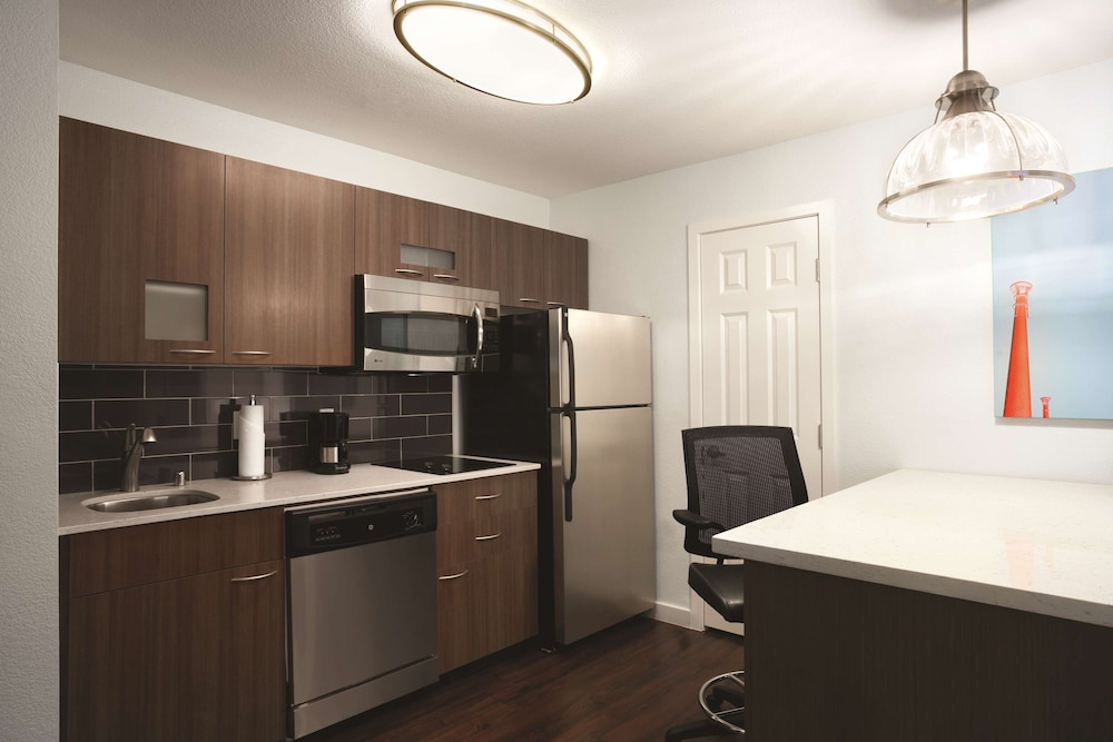 Suite de dos habitaciones King/King del hotel Hyatt House Pleasant Hill. Foto 3
