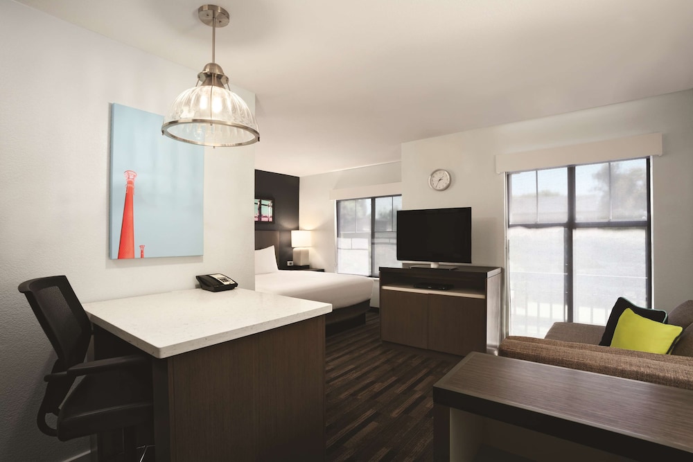 Suite Estudio con cama King del hotel Hyatt House Pleasant Hill. Foto 2