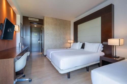 Habitación Triple del hotel Eurostars I-hotel. Foto 3