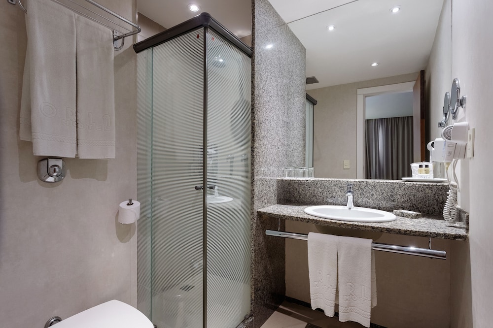 Habitación doble superior, 1 cama doble del hotel Orla Copacabana. Foto 4