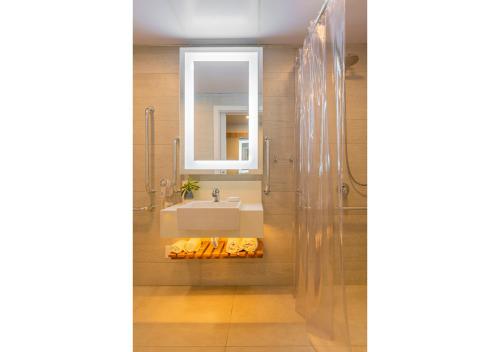 Habitación Doble Superior - Adaptada para personas de movilidad reducida del hotel Praiano. Foto 2
