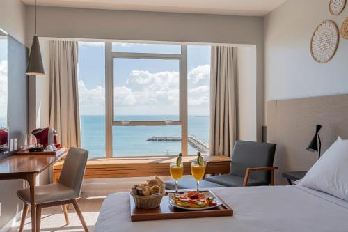 Habitación Deluxe con cama extragrande del hotel Praiano