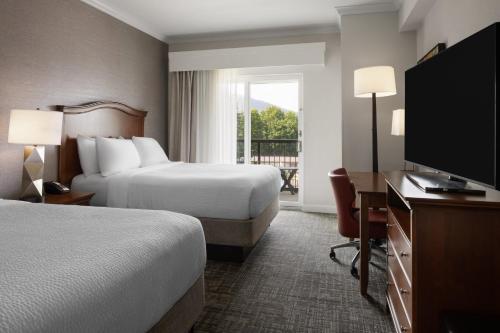 Suite de 1 dormitorio del hotel Holiday Inn Resort Lake George - Adirondack Area, An Ihg. Foto 1