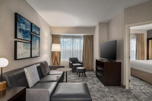 Suite de 2 dormitorios del hotel Residence Inn Long Island Islip/Courthouse Complex. Foto 1
