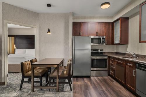 Suite de 2 dormitorios del hotel Residence Inn Long Island Islip/Courthouse Complex. Foto 2