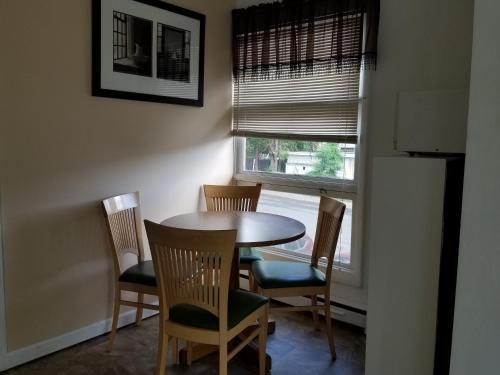 Suite de 2 dormitorios del hotel Lido Lake George. Foto 22