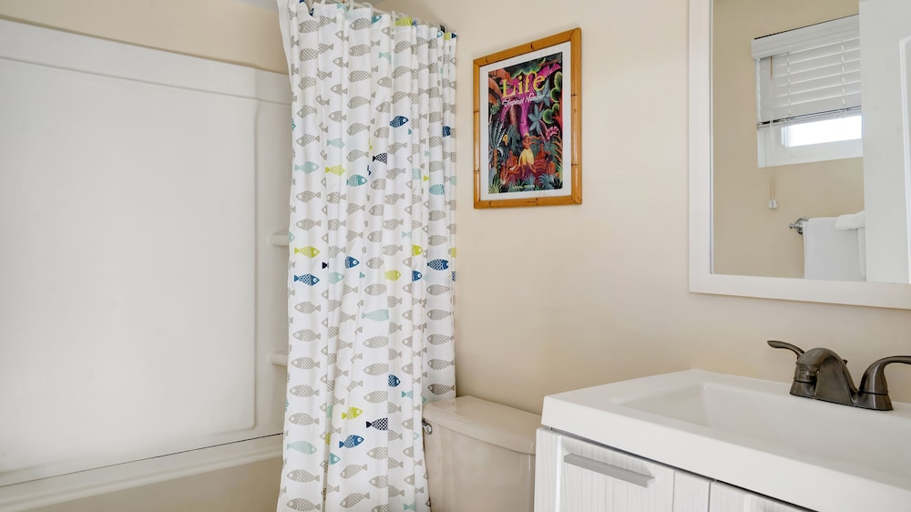 Estudio Superior Con Cocina 1 Cama queen Vista Bahía Sofá Cama incluido del hotel Sun And Sound Montauk. Foto 4