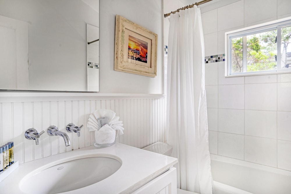 Casa de campo, 2 habitaciones (Dolphin Cottage) del hotel Driftwood Resort On The Ocean. Foto 5