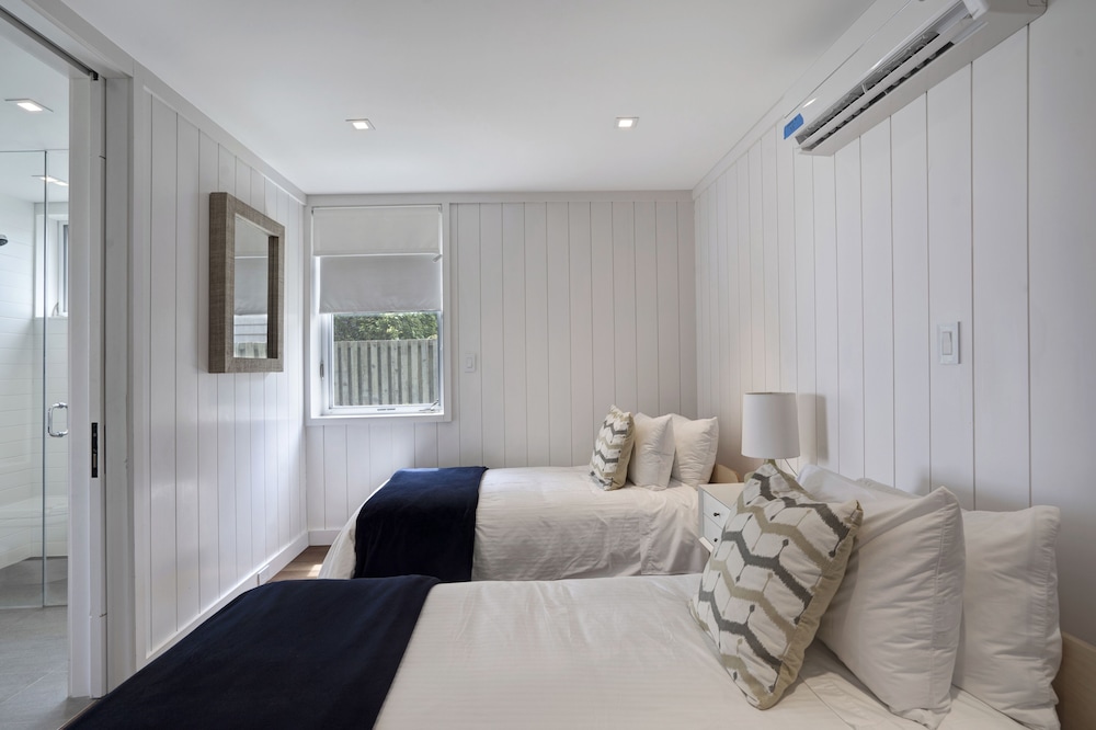 Casa de campo, 2 habitaciones (Executive Cottage) del hotel Driftwood Resort On The Ocean. Foto 2