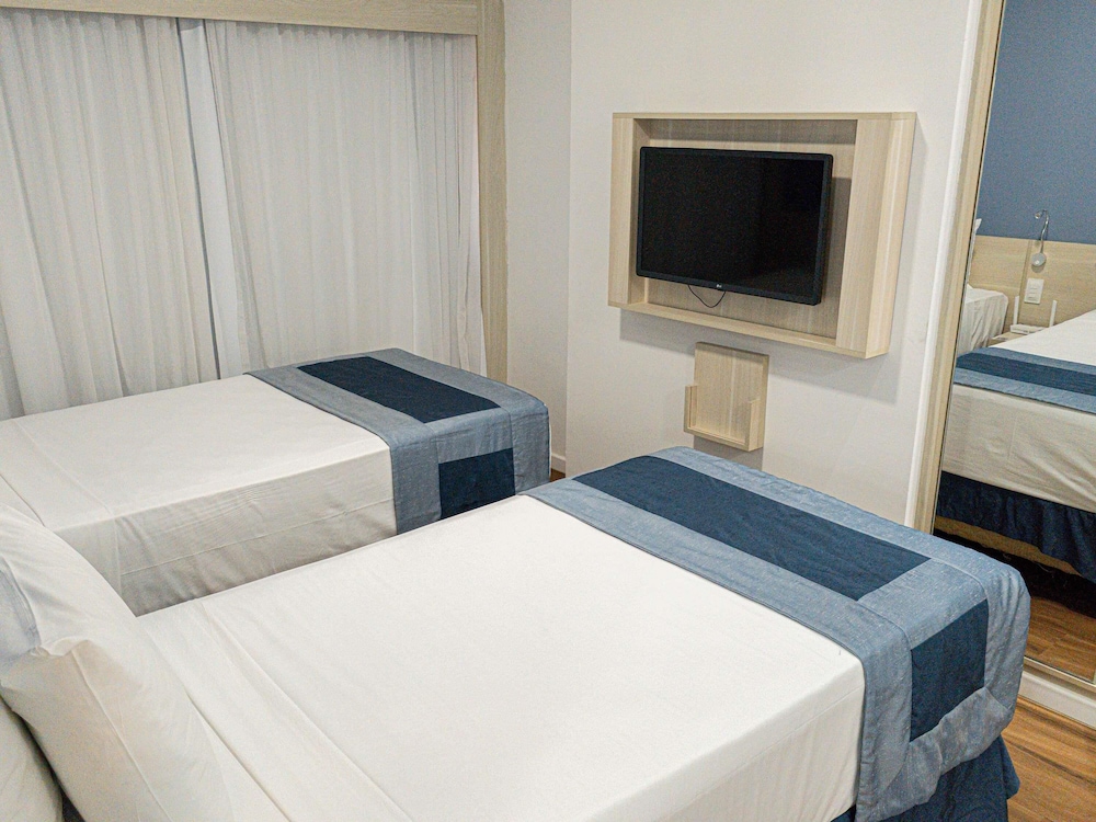 Habitación Classic con dos camas individuales del hotel Mercure Recife Navegantes. Foto 6