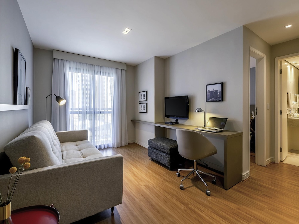 Habitación Superior con 2 camas individuales y 1 sofá - cama del hotel Mercure Sao Paulo Moema