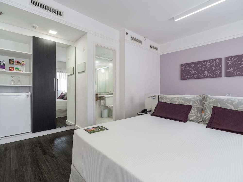 Apartamento de categoría superior con cama de matrimonio del hotel Mercure Sao Paulo Ibirapuera Privilege. Foto 1