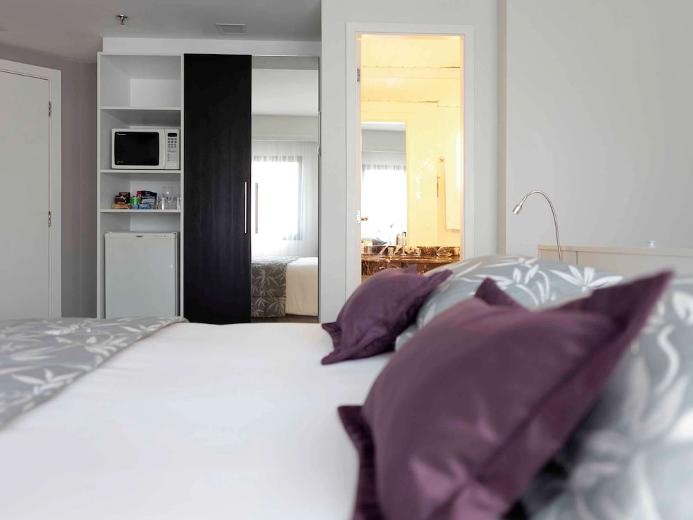 Apartamento de categoría superior con cama de matrimonio del hotel Mercure Sao Paulo Ibirapuera Privilege. Foto 2