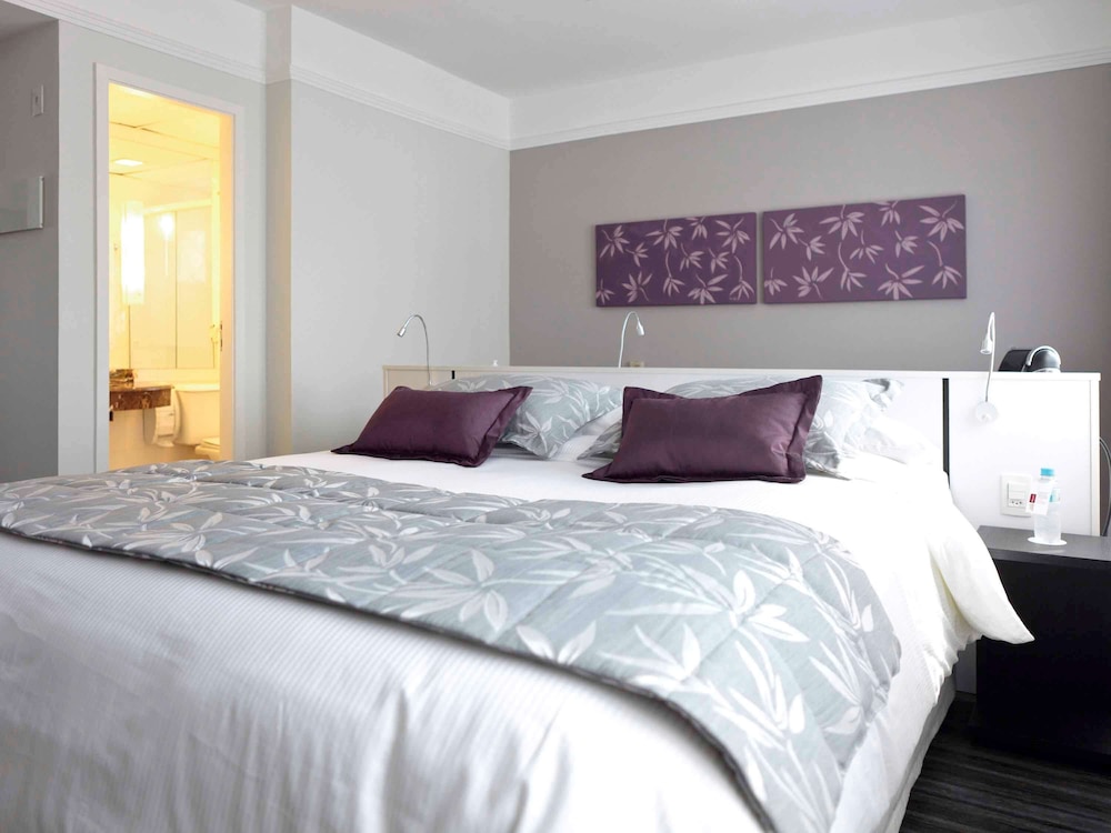 Apartamento de categoría superior con cama de matrimonio del hotel Mercure Sao Paulo Ibirapuera Privilege. Foto 4
