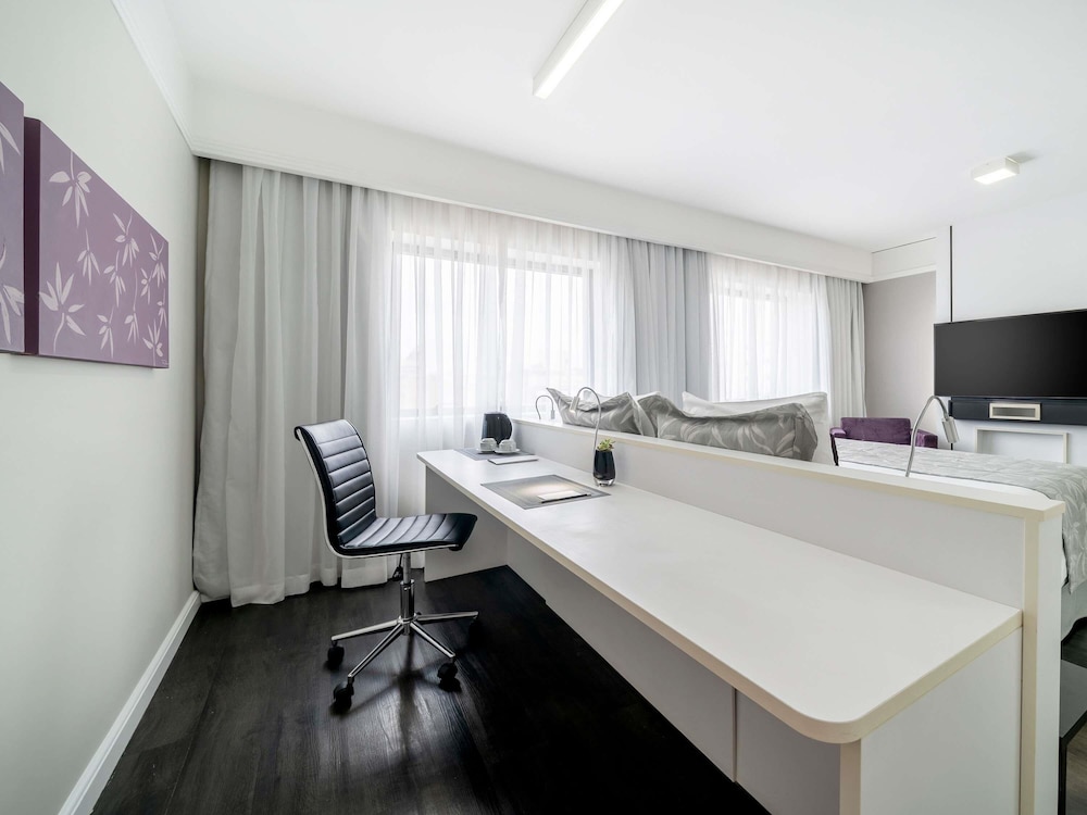 Apartamento de categoría superior con cama de matrimonio del hotel Mercure Sao Paulo Ibirapuera Privilege. Foto 7