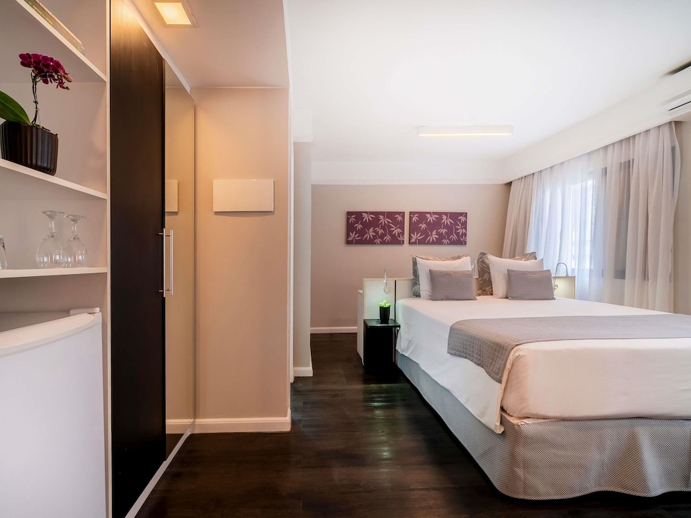 Apartamento de categoría superior con cama de matrimonio del hotel Mercure Sao Paulo Ibirapuera Privilege. Foto 11