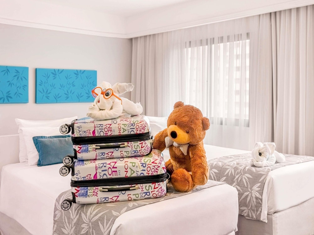 Habitación de categoría superior con 2 camas individuales del hotel Mercure Sao Paulo Ibirapuera Privilege. Foto 7