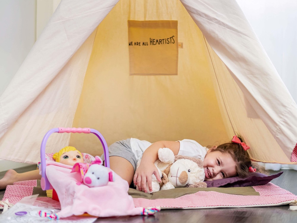 Apartamento Superior con 1 cama doble y 1 sofá cama para una persona del hotel Mercure Sao Paulo Ibirapuera Privilege. Foto 4