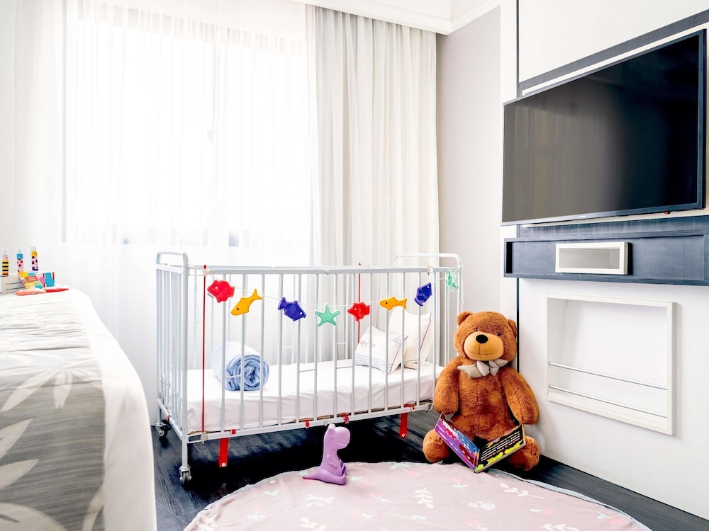 Apartamento Superior con 1 cama doble y 1 sofá cama para una persona del hotel Mercure Sao Paulo Ibirapuera Privilege. Foto 6