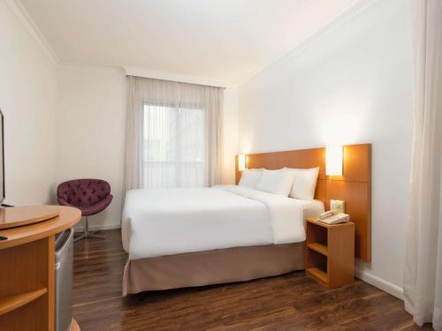 Habitación Doble Superior con Balcón del hotel Mercure São Paulo Paulista. Foto 2