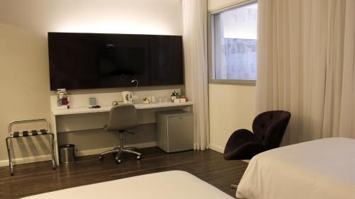 Habitación Doble Estándar - 2 camas del hotel Mercure São Paulo Paulista. Foto 9
